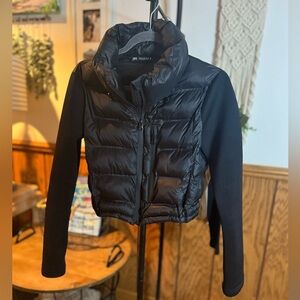 Black Zara Puffer lightweight jacket.